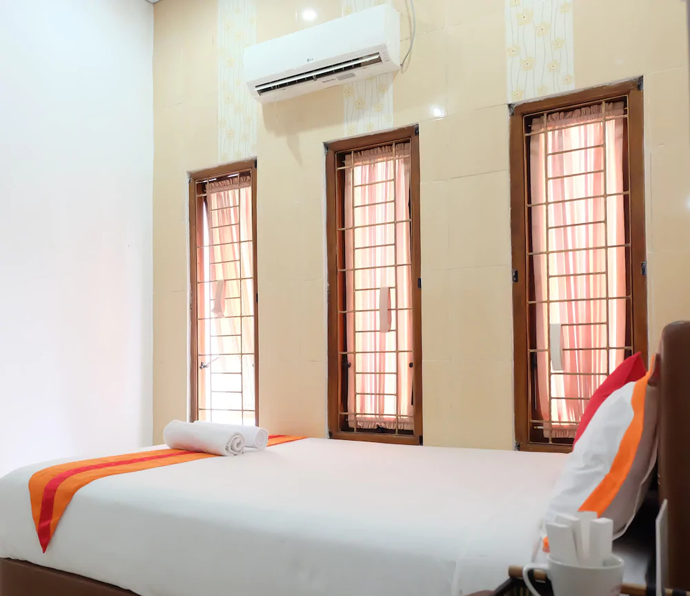 Simply Homy Guest House Monjali
