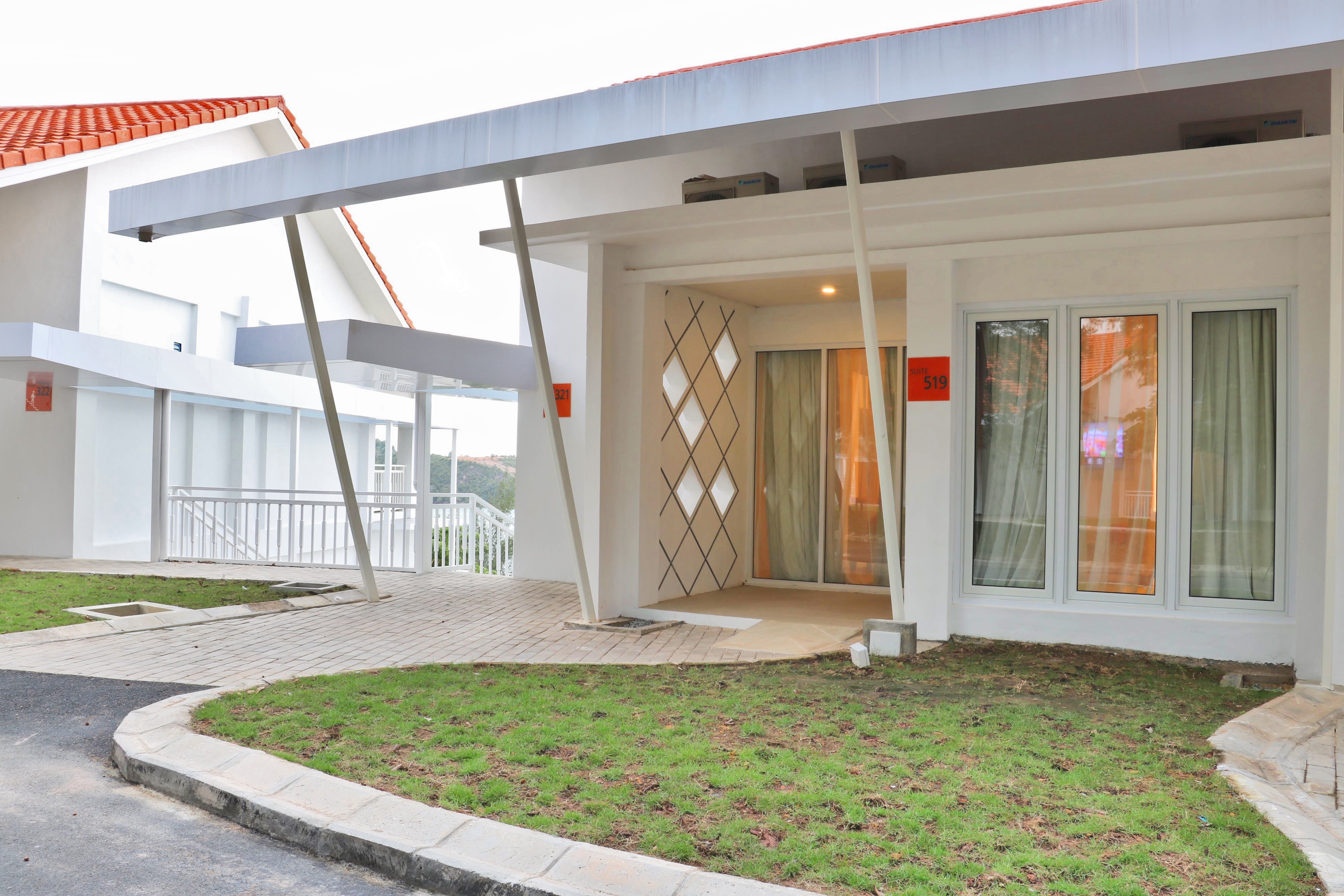 HARRIS Resort Barelang Batam