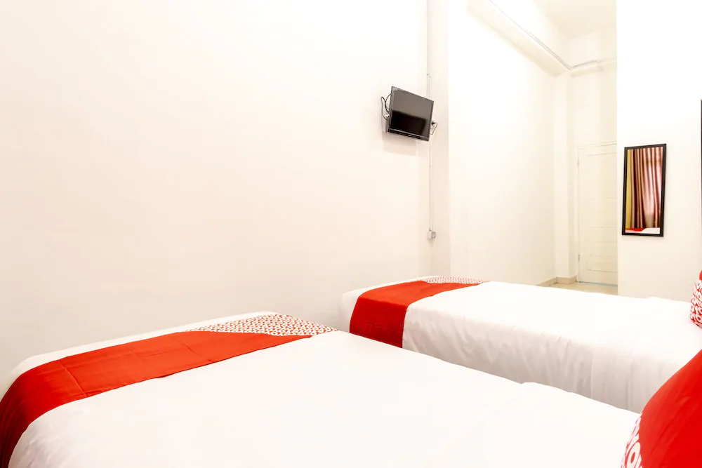 Barat Residence by OYO Rooms