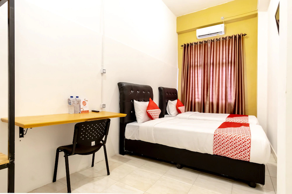 Barat Residence by OYO Rooms