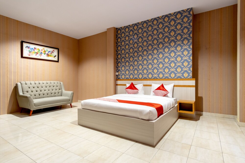 Barat Residence by OYO Rooms