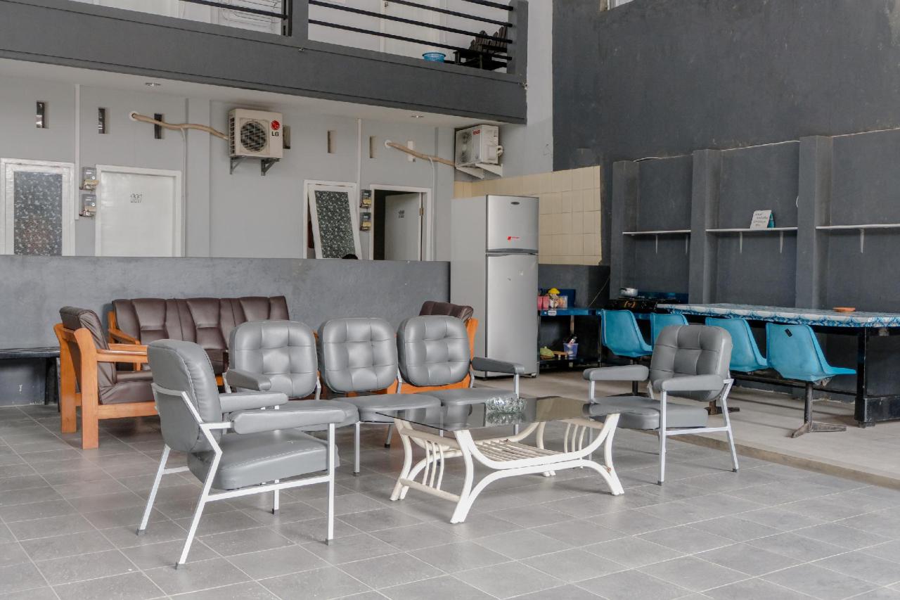 J3 Residence Syariah by OYO Rooms