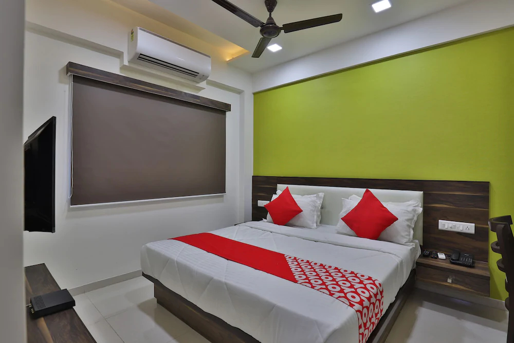 Dev Orchid By OYO Rooms