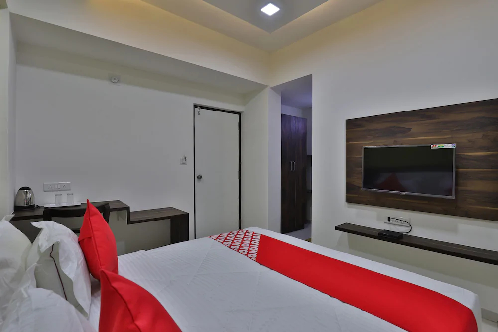 Dev Orchid By OYO Rooms