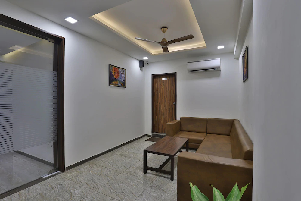 Dev Orchid By OYO Rooms