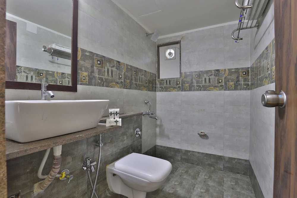 Dev Orchid By OYO Rooms