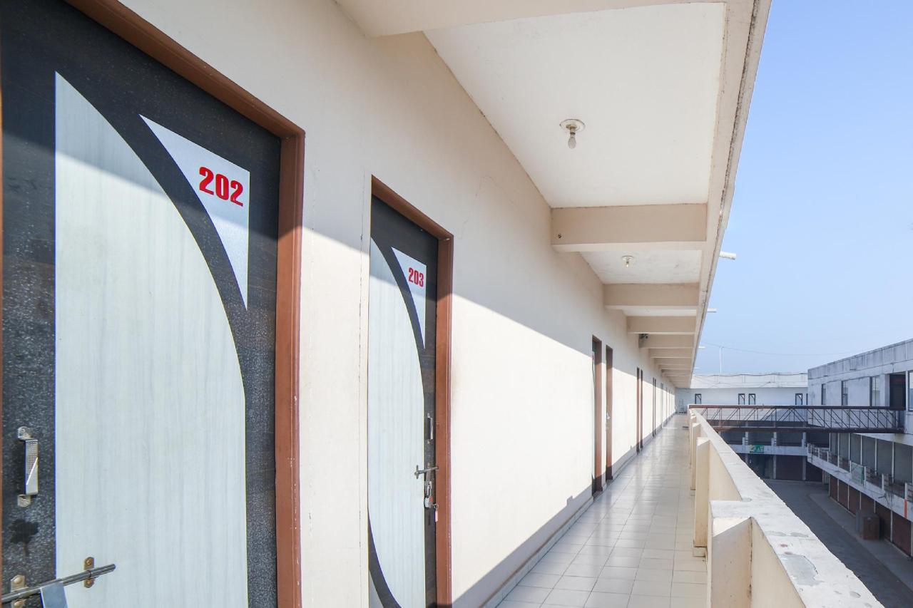 Om Restaurant And Guest House by OYO Rooms