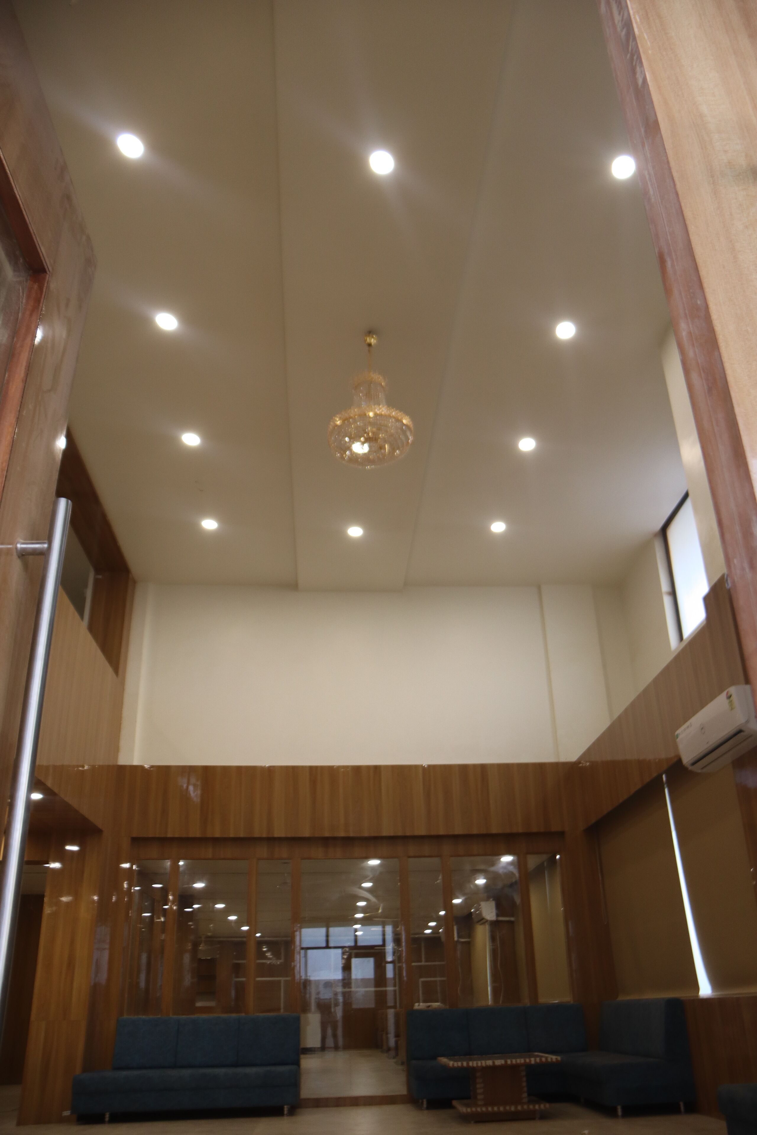 The Sky Comfort Beach Hotel