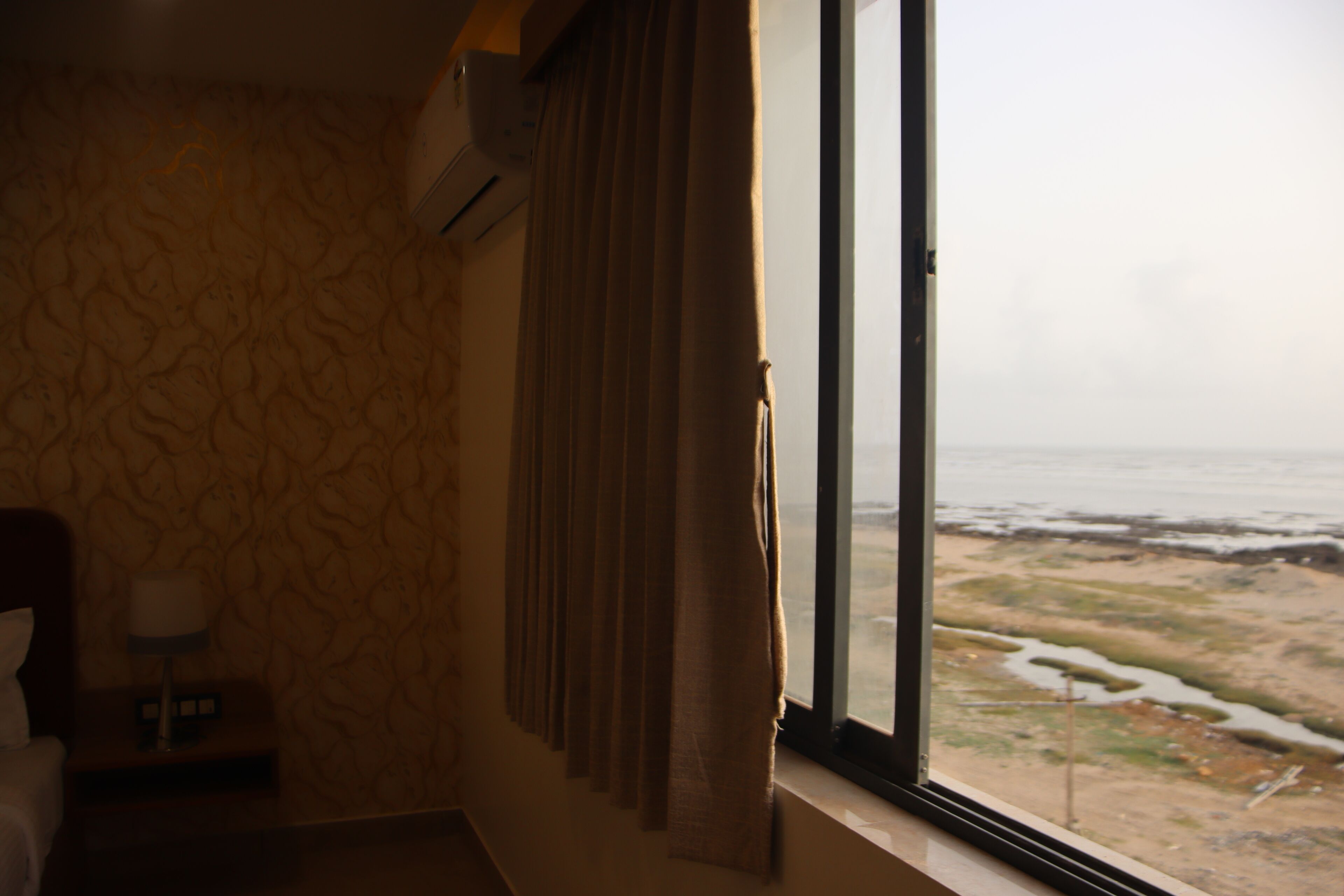 The Sky Comfort Beach Hotel