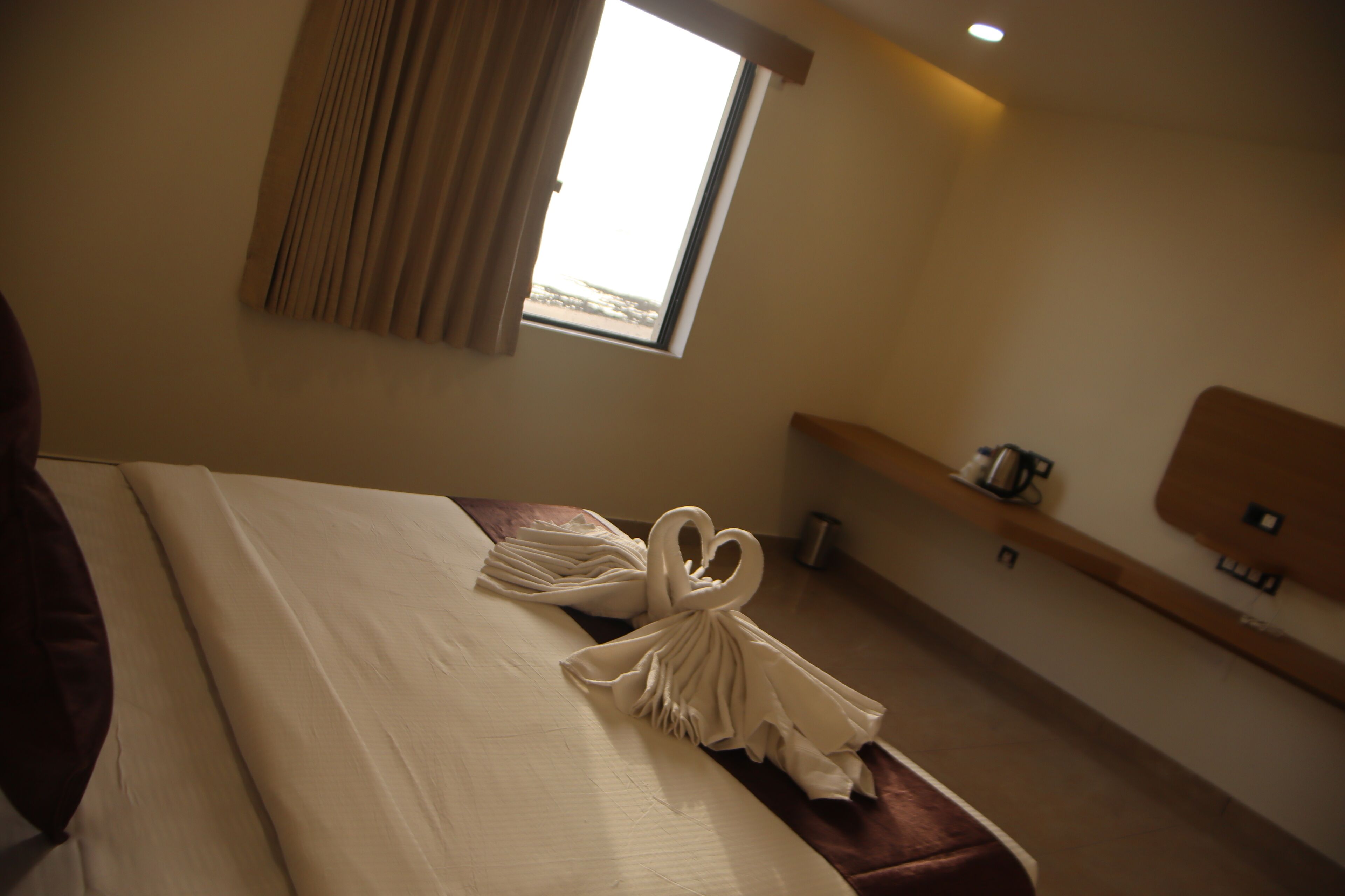 The Sky Comfort Beach Hotel