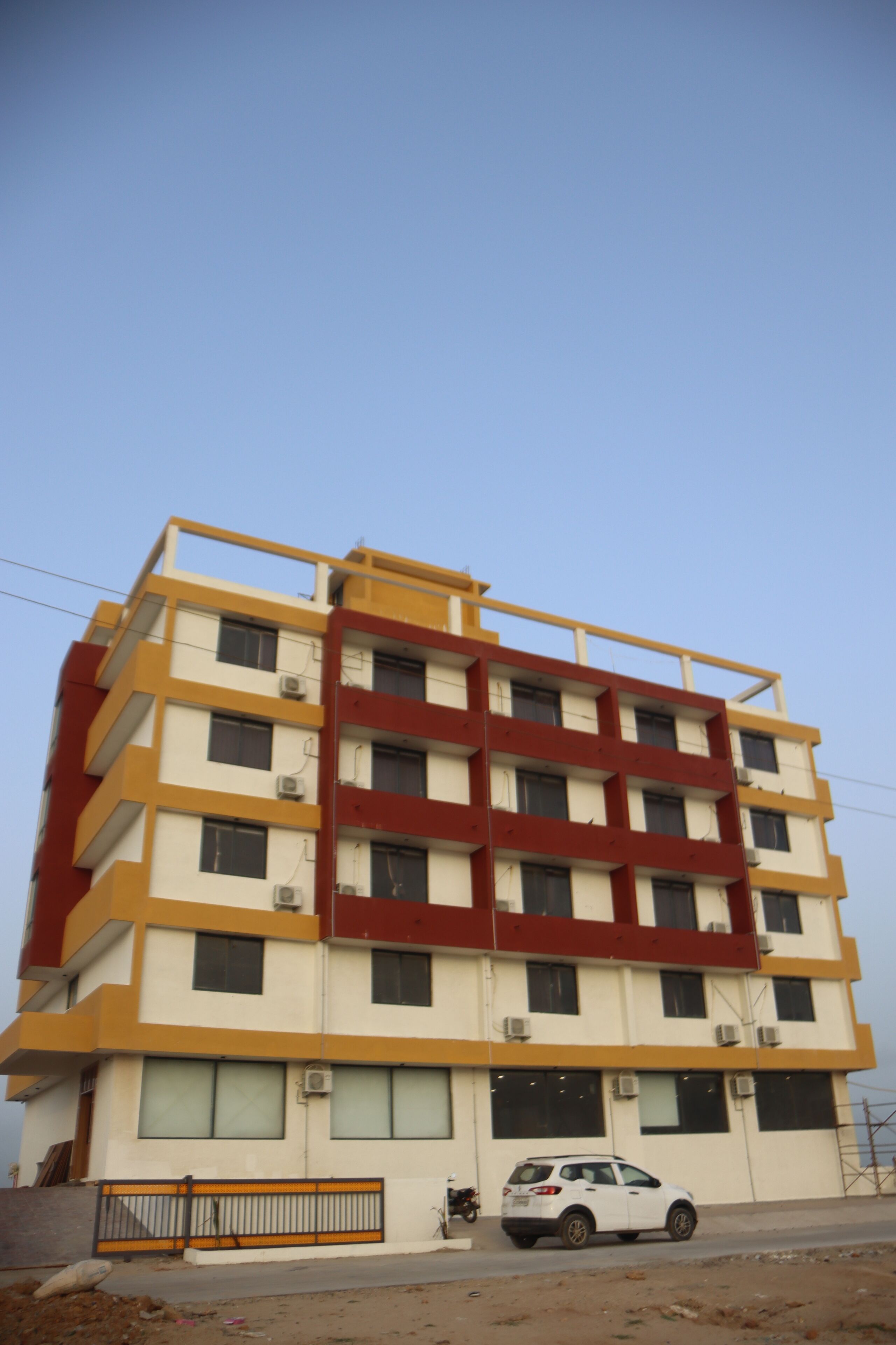 The Sky Comfort Beach Hotel