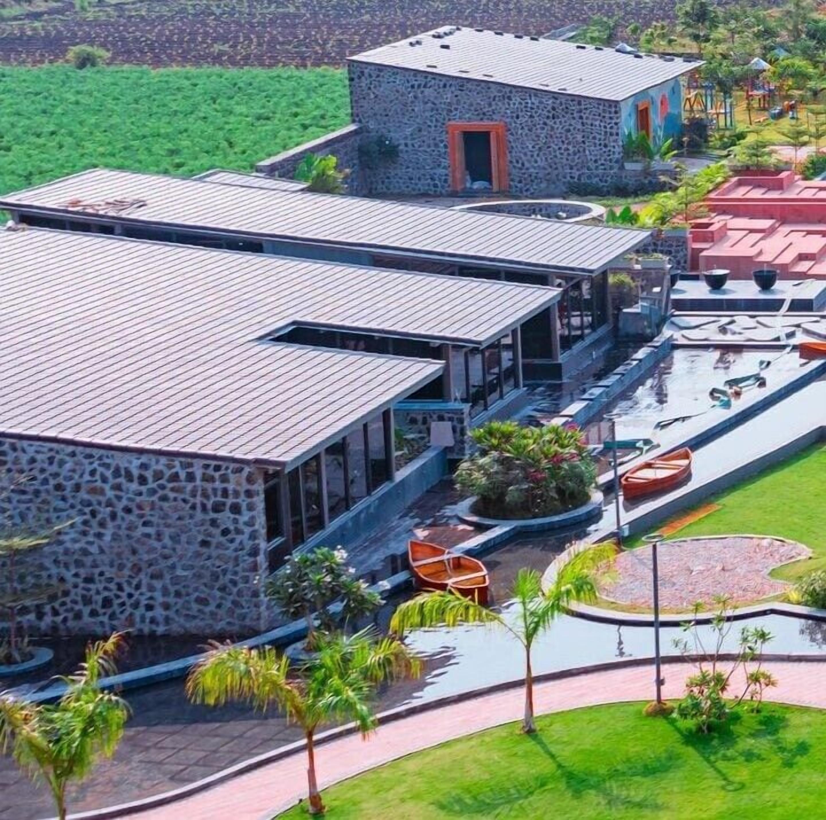 Basalt Paradise Resort And Spa