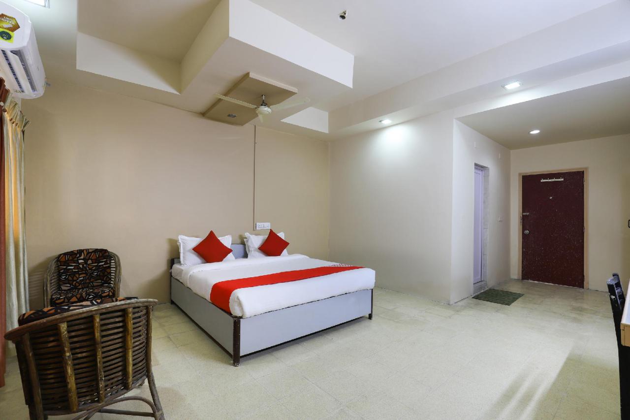 Hotel Park by OYO Rooms