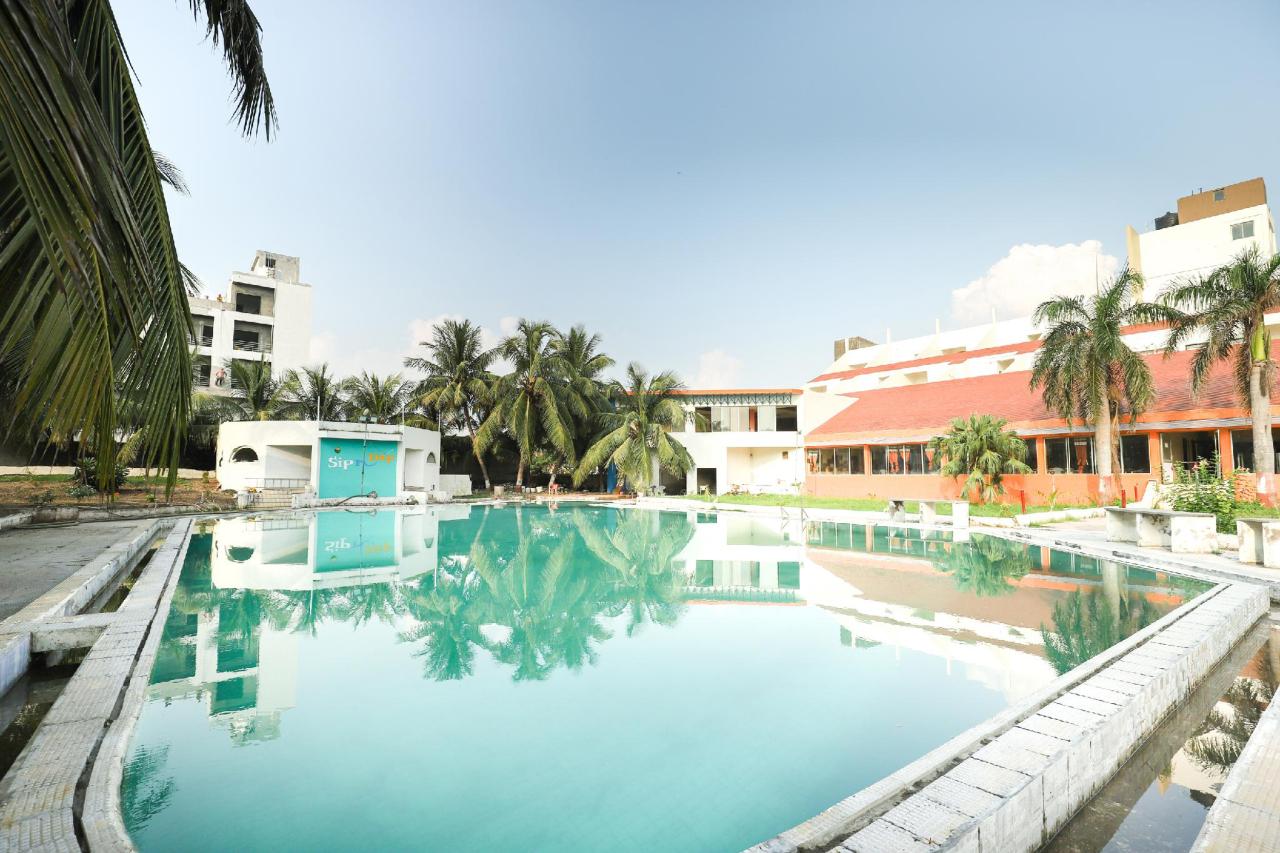 Hotel Park by OYO Rooms