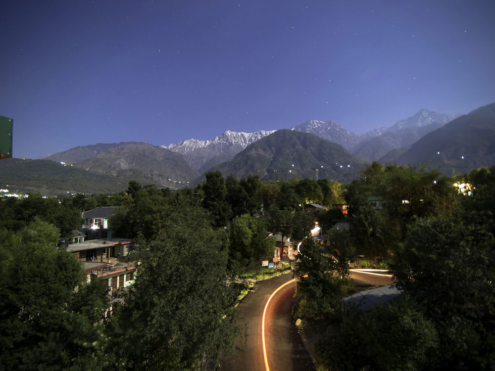 Hotel Green Woods By OYO Rooms
