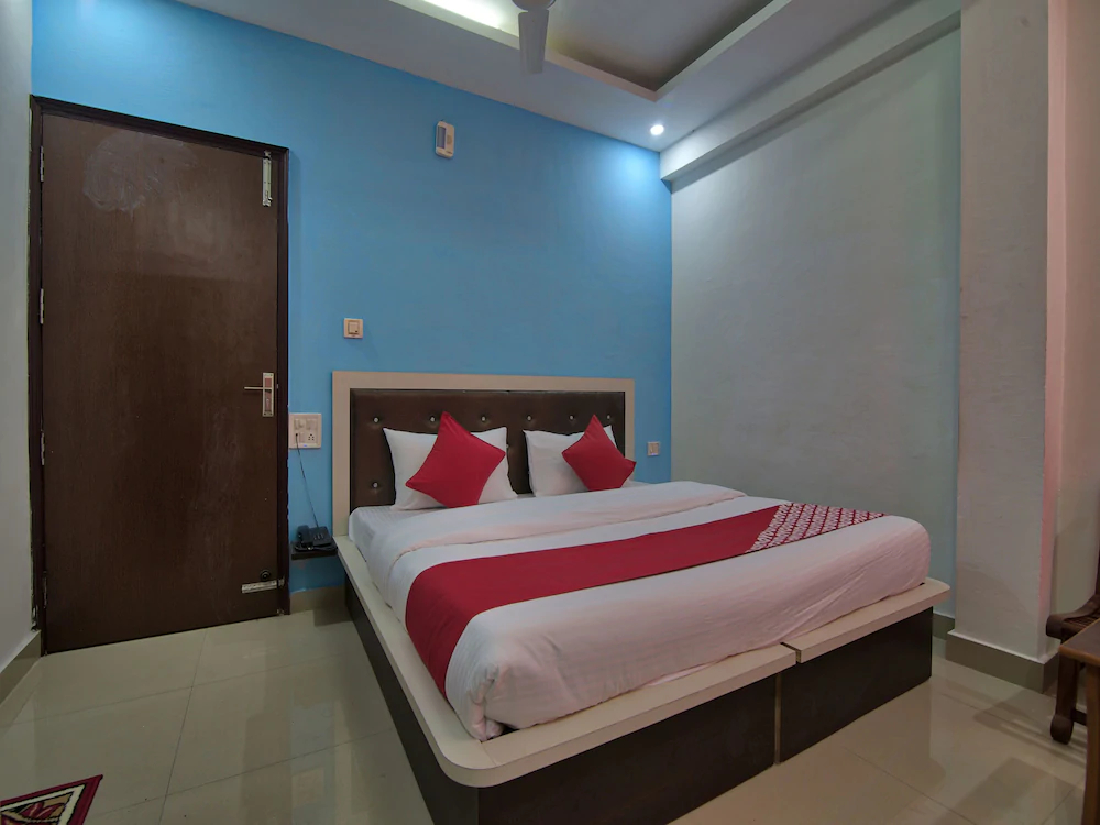 Hotel Green Woods By OYO Rooms