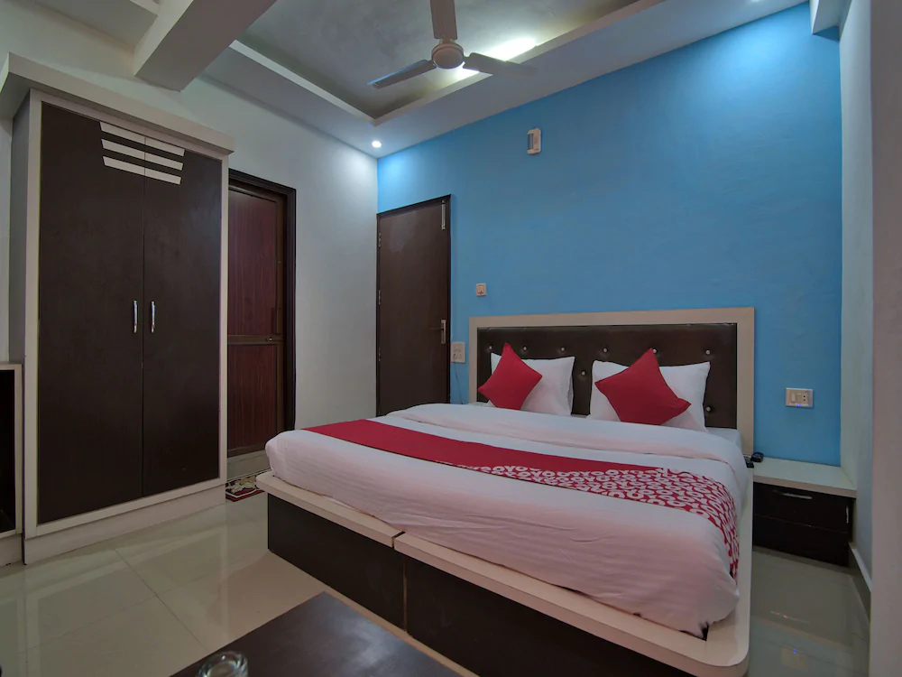 Hotel Green Woods By OYO Rooms