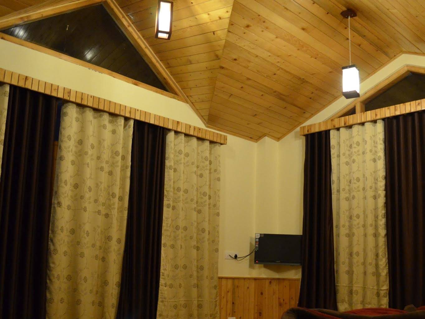 Tree Hill Cottages & Kanyal Villas