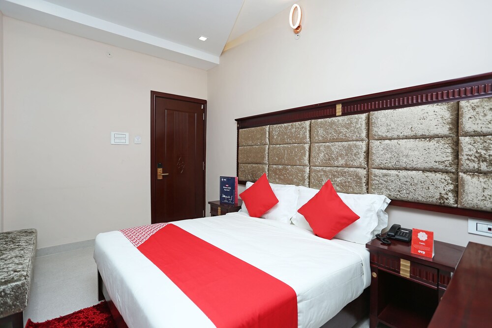 Eleven Heights by OYO Rooms