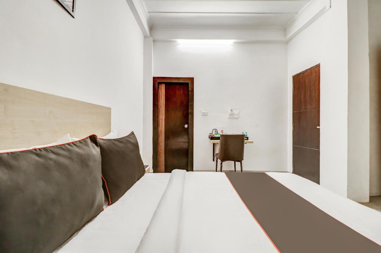 Hotel Premier Inn by OYO Rooms
