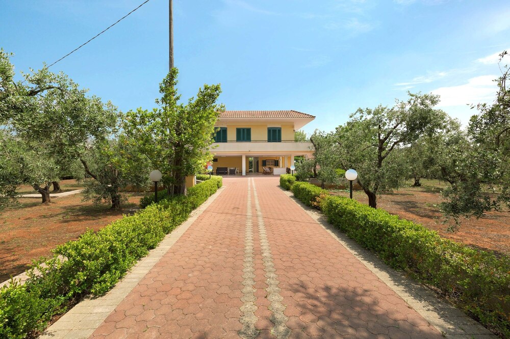 Villa Ada