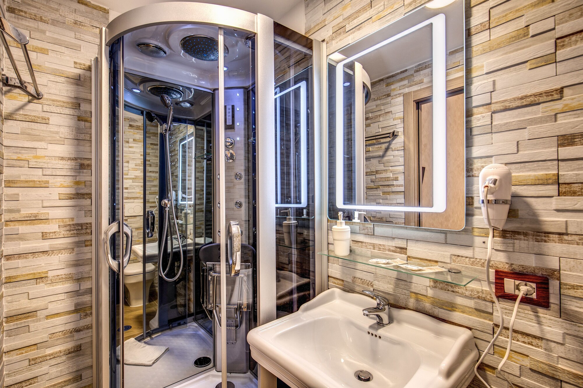 Amici Guesthouse