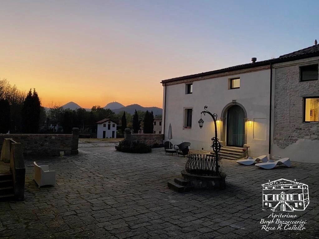 Borgo Buzzaccarini Rocca Di Castello