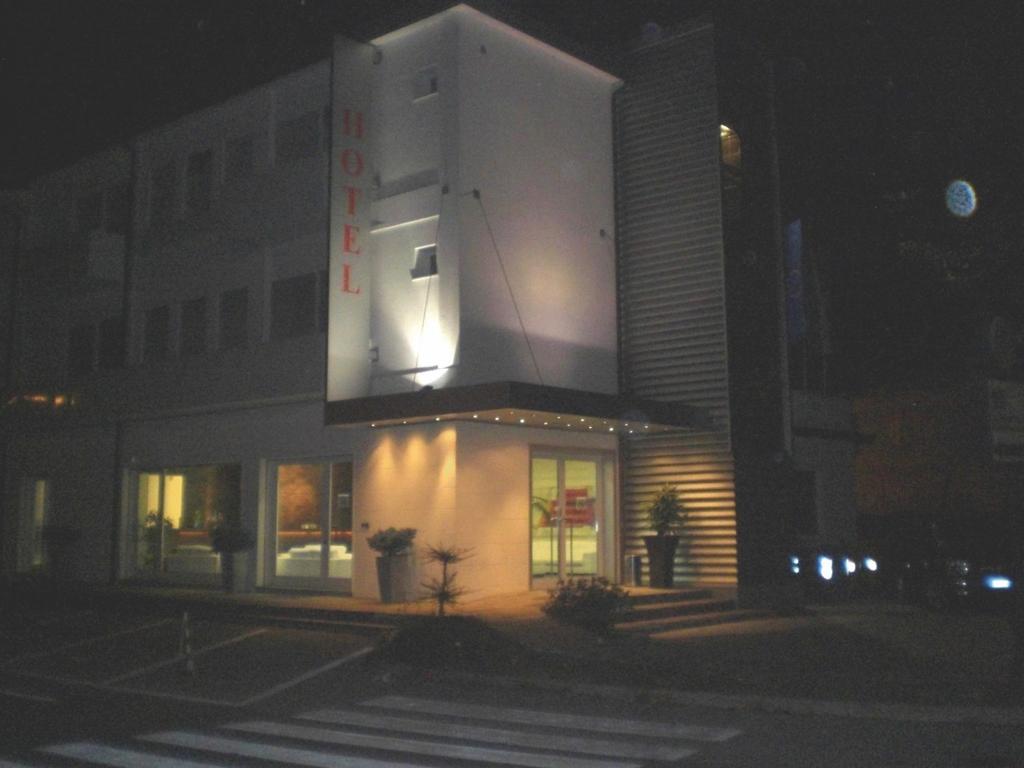 Hotel Paradiso