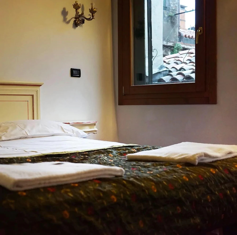 Ai Boteri Hostel
