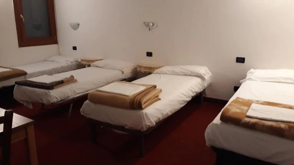 Ai Boteri Hostel