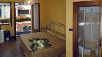 Guesthouse Alloggi Agli Artisti