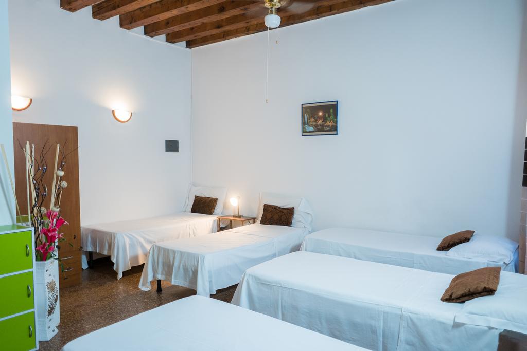 Backpackers House Venice - Hostel