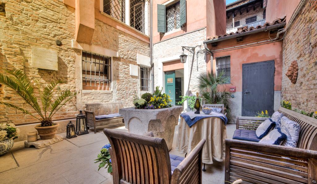 Ca' Della Corte