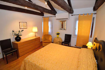 Charming Venice Apartments
