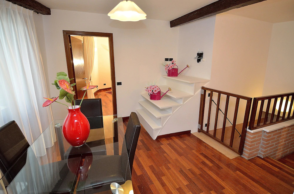 Charming Venice Apartments