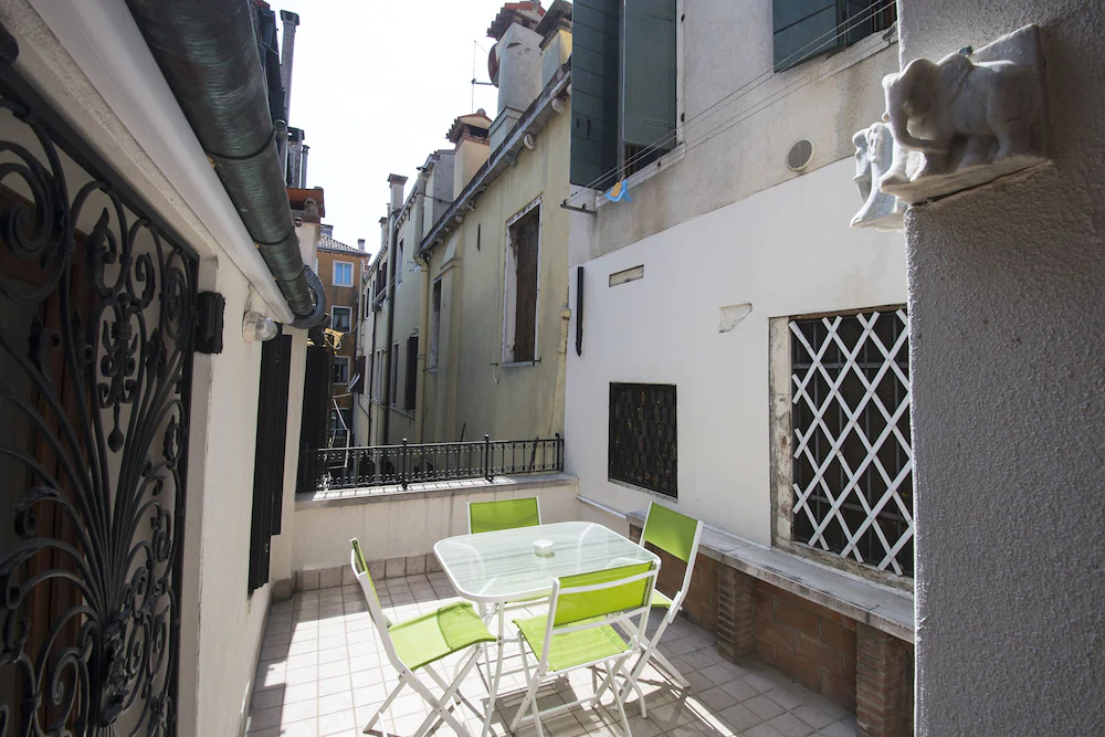Charming Venice Apartments
