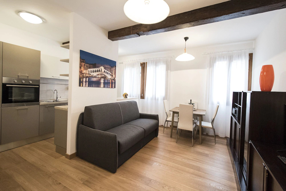 Charming Venice Apartments