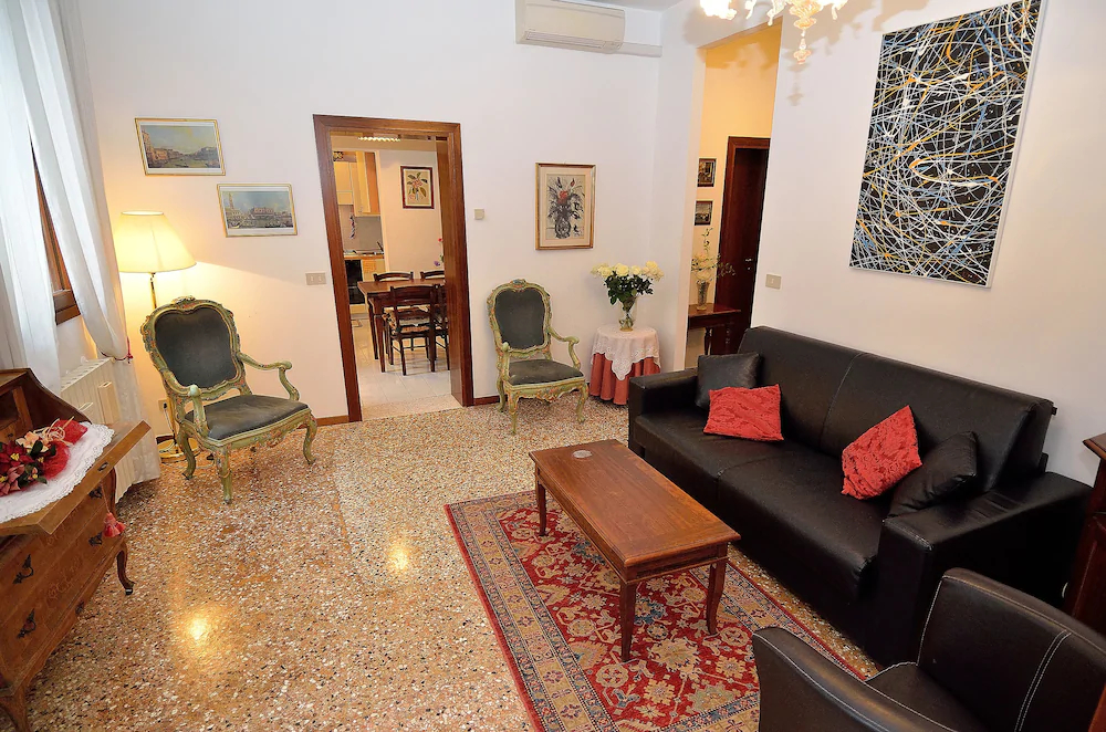 Charming Venice Apartments