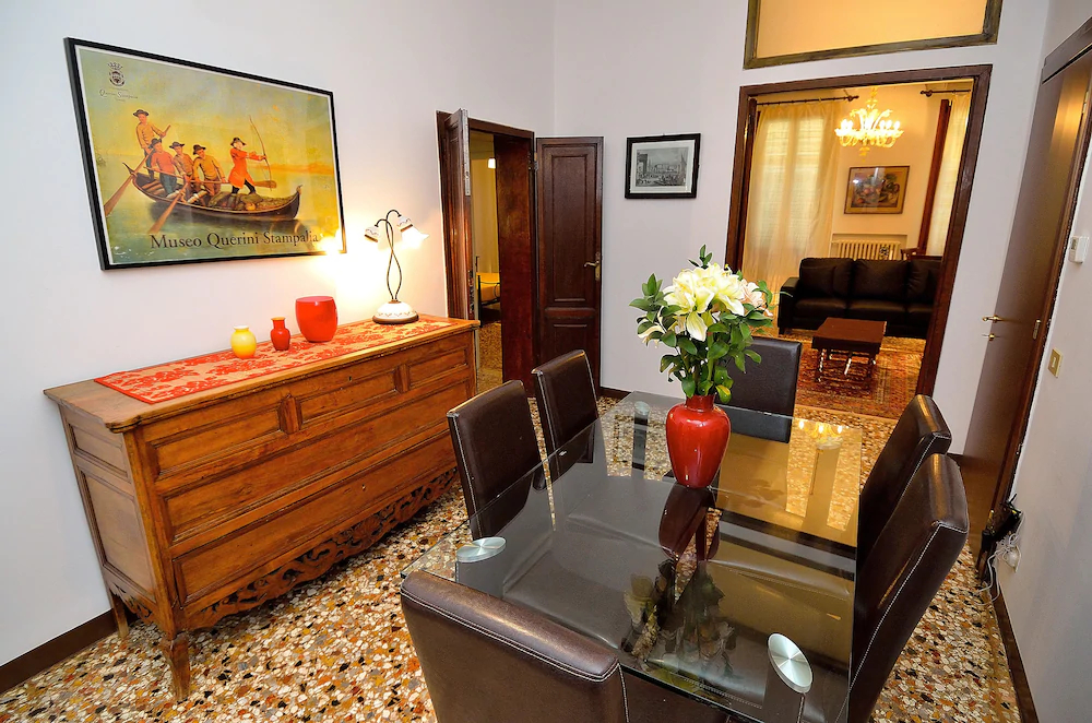 Charming Venice Apartments