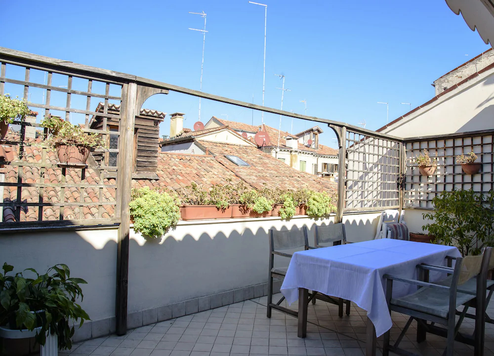Charming Venice Apartments