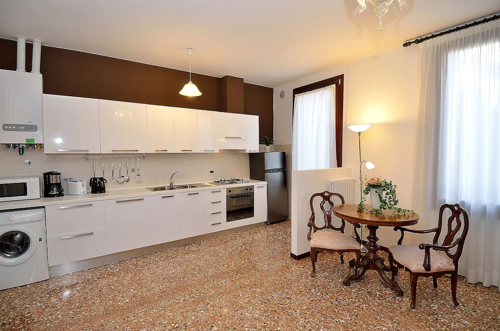 Charming Venice Apartments