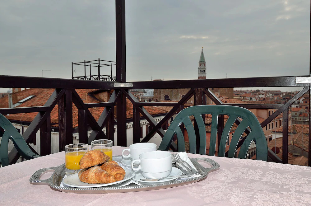 Charming Venice Apartments