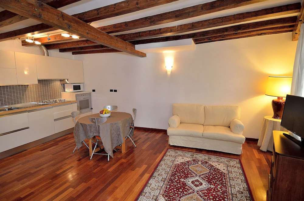Charming Venice Apartments