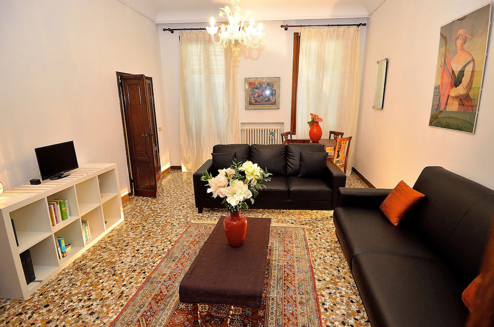 Charming Venice Apartments