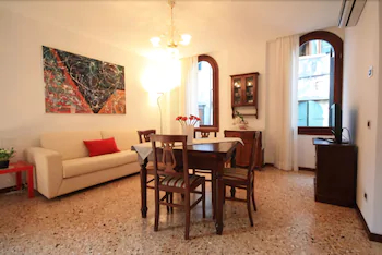 Charming Venice Apartments