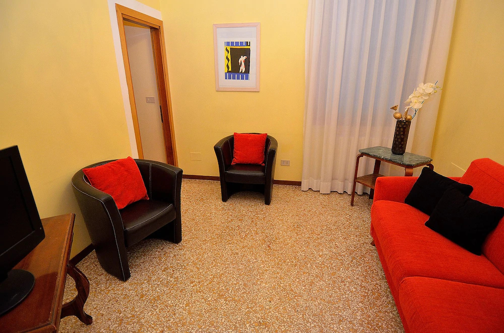 Charming Venice Apartments