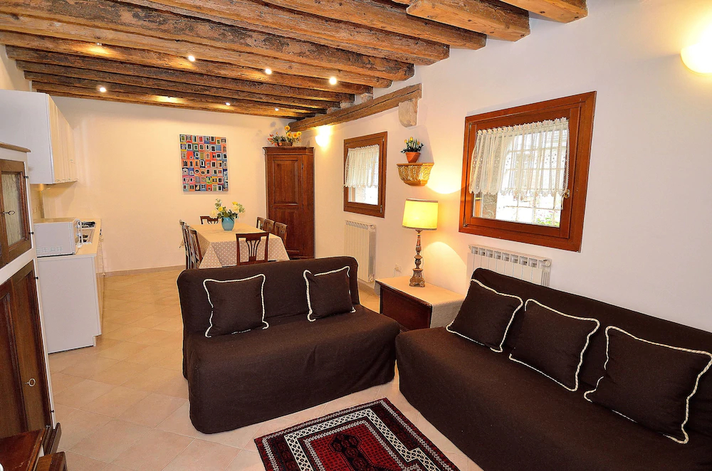 Charming Venice Apartments