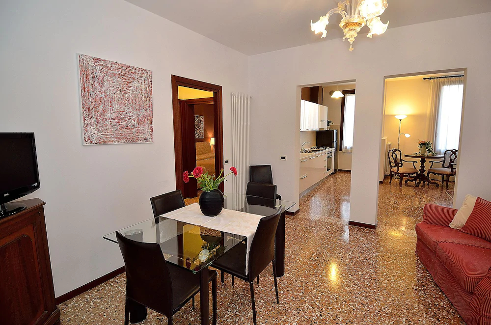 Charming Venice Apartments
