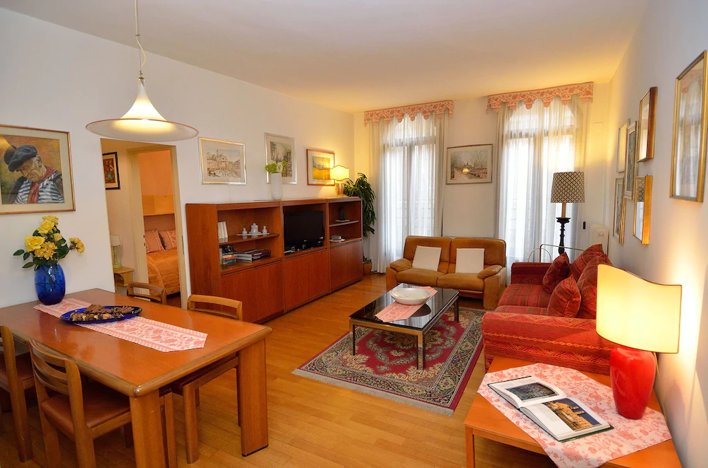 Charming Venice Apartments