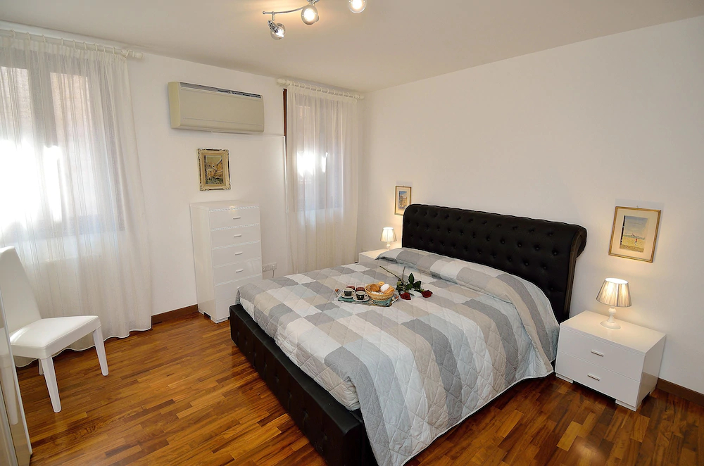 Charming Venice Apartments